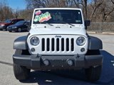 Used 2015 Jeep Wrangler Rubicon w/ Power Convenience Group image 2