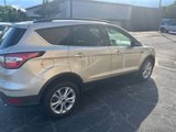 Used 2018 Ford Escape SE image 2