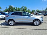 Used 2024 Ford Edge SEL image 2