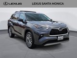 Used 2021 Toyota Highlander Platinum image 3
