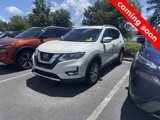 Used 2018 Nissan Rogue SV image 2
