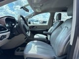 Used 2018 Chrysler Pacifica LX image 5