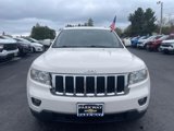 Used 2011 Jeep Grand Cherokee Laredo image 2