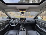 Used 2024 Nissan Altima 2.5 SR w/ SR Premium Package image 2