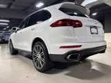 Used 2017 Porsche Cayenne Platinum Edition image 2