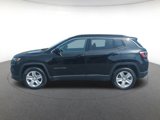 Used 2022 Jeep Compass Latitude image 4