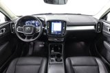 Used 2022 Volvo XC40 T4 Momentum image 3