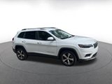Used 2019 Jeep Cherokee Limited w/ Luxury Group image 2