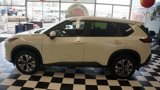 Used 2023 Nissan Rogue SV image 4
