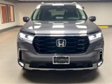 Used 2024 Honda Pilot Touring image 2