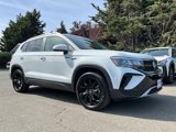 Certified 2022 Volkswagen Taos SE w/ Panoramic Sunroof Package image 2