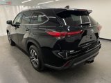 Certified 2020 Toyota Highlander XLE image 3