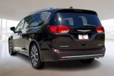 Used 2017 Chrysler Pacifica Limited w/ UConnect Theater Package image 2