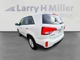 Used 2015 Kia Sorento LX image 3