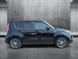 Used 2016 Kia Soul + image 4