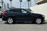 Used 2022 Volvo XC60 B5 Momentum image 3