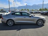 Used 2019 Volvo S60 T6 Momentum w/ Premium Package image 2