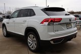 Used 2020 Volkswagen Atlas Cross Sport SE w/ Towing Package image 6