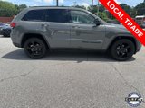 Used 2019 Jeep Grand Cherokee Laredo image 2