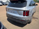 Used 2022 Kia Sorento LX image 3