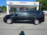 Used 2023 Chrysler Pacifica Touring-L image 2