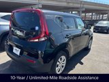 Used 2022 Kia Soul LX image 3