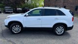 Used 2011 Kia Sorento EX w/ Premium Pkg image 2