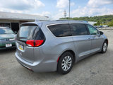 Used 2018 Chrysler Pacifica Touring-L w/ Advanced Safetytec Group image 5
