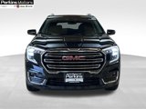 Used 2024 GMC Terrain SLT image 2