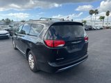 Used 2019 Chrysler Pacifica Touring-L image 5