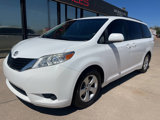 Used 2013 Toyota Sienna LE image 2