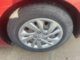 Used 2017 Hyundai Elantra SE image 3