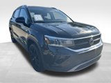 Certified 2024 Volkswagen Taos SE w/ Panoramic Sunroof Package image 2