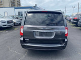 Used 2015 Chrysler Town & Country Touring-L w/ Driver Convenience Group image 5