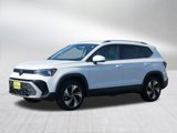 New 2025 Volkswagen Taos SE image 2