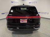 Used 2024 Lincoln Nautilus Premier image 5