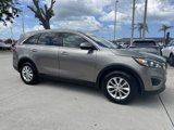 Used 2017 Kia Sorento LX image 3