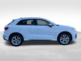 Used 2024 Audi Q3 2.0T Premium image 3