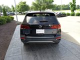 Used 2022 Volkswagen Taos SE image 4