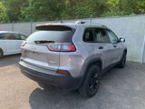 Used 2019 Jeep Cherokee Latitude Plus w/ Comfort/Convenience Group image 3