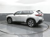 Used 2023 Nissan Rogue SV image 5