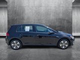 Used 2016 Volkswagen e-Golf SE image 4