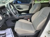 Used 2023 Nissan Rogue SV image 3