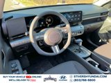 New 2025 Hyundai Kona SE image 3