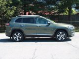 Used 2019 Jeep Cherokee Limited image 2