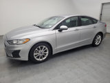 Used 2020 Ford Fusion SE image 2