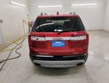 Used 2023 GMC Acadia SLT image 4