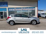 Used 2013 Ford Focus SE w/ Focus Graphic Pkg image 2