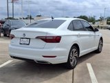 Used 2021 Volkswagen Jetta SEL Premium image 2