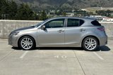 Used 2017 Lexus CT 200h image 2